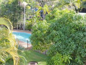 Paradise Grove - Hosted by Burleigh Letting