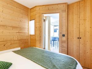 Appartement rénové 34m², 4 pers, 2 ch, au cœur de Val Thorens avec accès pistes et WIFI - FR-1-545-29