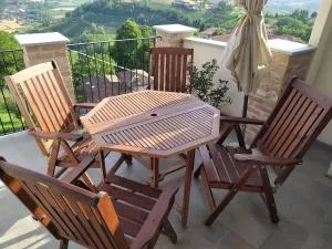 Casa Mantel Holiday Home Panoramic view in Langhe - Monchiero