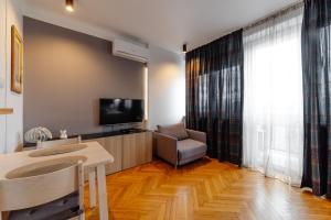 Kwiatowa Warsaw Apartment