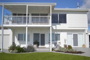 The Landing Aldinga Beach Front Private Pool