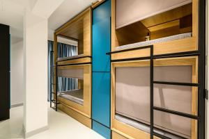 Single Bed in 6-Bed Female Dormitory Room with Balcony room in Mosaikon Glostel