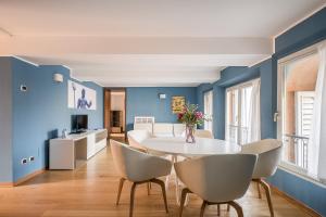 Urbanicooh Asinelli - Balcony on Piazza Maggiore