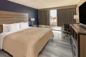 Baymont by Wyndham Laredo
