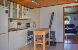 Cozy Home In Kyrkhult With Wifi