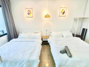 F 1-5 Pax 3bed Cozy Home Studio Trefoil Setia Alam WIFI & TV
