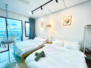 F 1-5 Pax 3bed Cozy Home Studio Trefoil Setia Alam WIFI & TV
