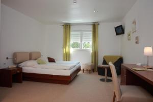 Hotels Les Portes de la Vallee : photos des chambres