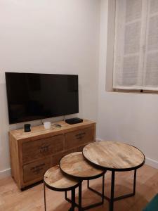 Hidden Gem Pasquin Suites in Mercado Central