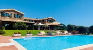 Hotel Janas - تيرتينيا