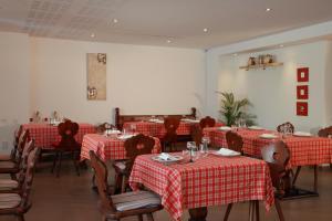 Hotels Les Portes de la Vallee : photos des chambres
