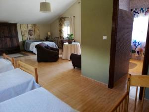 Spacious Villa with Private Pool, Mountain View, in Ubriquea