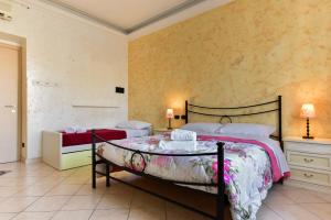 Classic Apartment in Re Di Roma near the metro