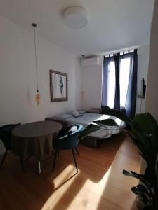 New Cozy Studio 7 Metro stops to DUOMO!