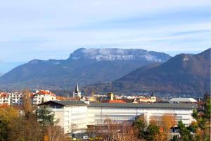 Appartements LA BELLE BALADE - Parking - Wifi - Balcon - Belle vue ! : photos des chambres
