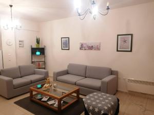 ΔΙΑΜΕΡΙΣΜΑ ΜΕ κηπο στο ΚΕΝΤΡΟ