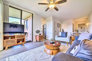 Modern and Cozy Condo Near Beaches with Coastal Views