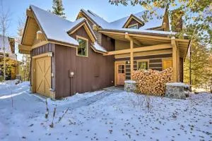 Ski-InandSki-Out Donnelly Townhome with Hot Tub! - Cascade
