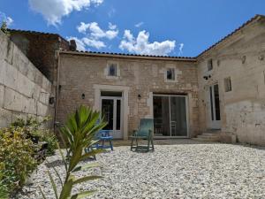 Maisons de vacances Gite Graves-Saint-Amant, 4 pieces, 5 personnes - FR-1-653-31 : photos des chambres