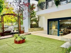 Nadia's White Loft - Perivóla