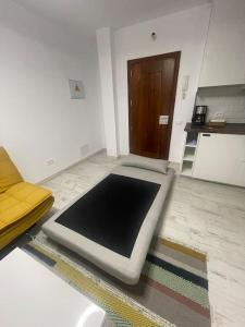 Renovated modern apartment in the city center