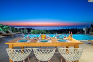Fiscardo Luxury Stone Villa Suzana ,with sunset view!