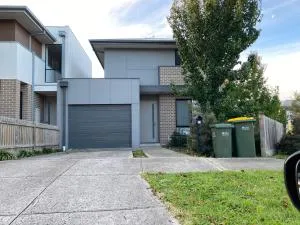 3Beds-Whole House-Ramez Street-MERNDA - Eden Park