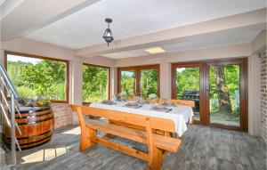 2 Bedroom Cozy Home In Kobasicari