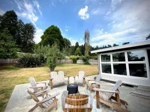 Newly Renovated Arcata Sunny Mid-Century Gem - Maple Creek