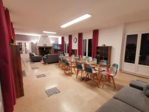 Maisons de vacances Gite Chery, 5 pieces, 11 personnes - FR-1-586-21 : photos des chambres