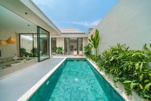 Villa Leros - Modern Chic 2BR Mediterranean Villa in Canggu!