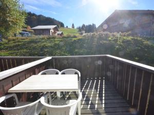 Appartement confortable pour 6 avec balcon et parking aux Gets - FR-1-623-120