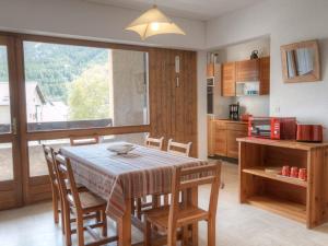 Appartement Le Monêtier-les-Bains, 2 pièces, 6 personnes - FR-1-330F-32