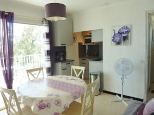 Appartement cosy à 2 pas de la plage avec terrasse et parking privé - FR-1-387-65