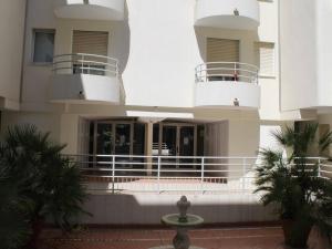 Appartement 3 pièces avec piscine, proche plage et commerces - Villeneuve-Loubet, idéal pour 4 personnes - FR-1-252A-40