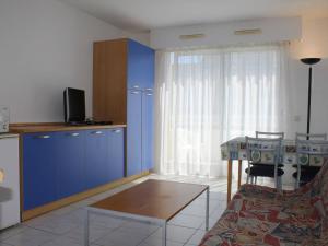 Appartements Appartement Villeneuve-Loubet, 2 pieces, 4 personnes - FR-1-252A-40 : photos des chambres