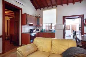 Casa De La Eterna Primavera