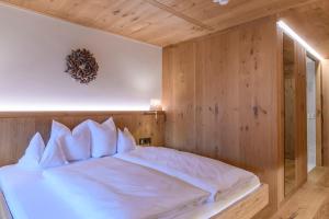 Double Room with Garden View room in Hotel Montafoner Hof