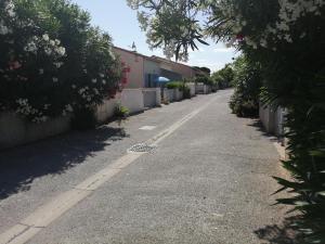 Maisons de vacances Maison avec terrasse et piscine dans residence a 6min de la plage : photos des chambres