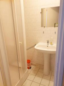 Hotels Coliwork Le Saint Romain : photos des chambres