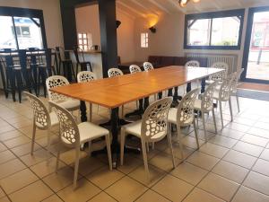 Hotels Coliwork Le Saint Romain : photos des chambres