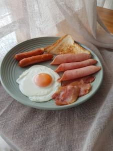 Moonlight Cafe and Hotel