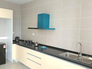 DPristine 1BR walking to Legoland Netflix by STAY
