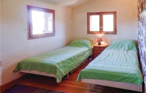Maisons de vacances Awesome Home In Gonfaron : Maison de Vacances 4 Chambres