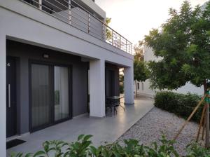 Clara's Apartment - 3hvězdičkové hotely ve městě Kounoupidhianá