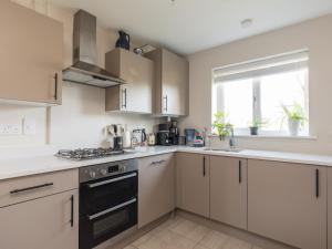 Serene Home in Leafy Warfield w Private Garden - Pass the Keys