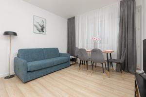 Warsaw Portofino Apartment by Renters