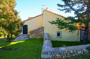 Masía Finca La Sazadilla con Piscina