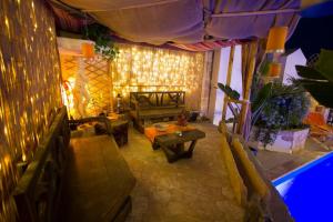 Colours - a sweet complex in a fairytale setting