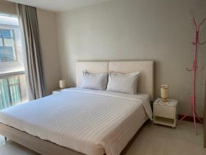 Studio Bedroom with Kitchen